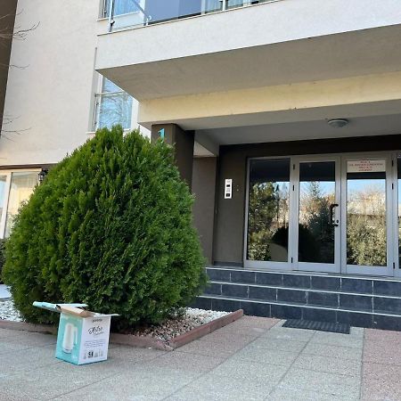 Tranzzzit Airport Apartment Otopeni Zewnętrze zdjęcie