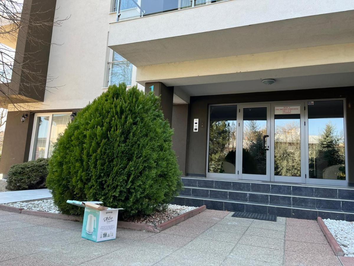 Tranzzzit Airport Apartment Otopeni Zewnętrze zdjęcie